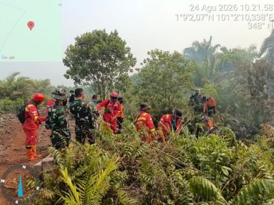 Tiga Titik Kebakaran Sekaligus, Tim Gabungan Koramil 03/Mandau Kerahkan Kekuatan Penuh Padamkan Api